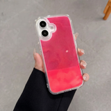 Coque NØIR — détail du polycarbonate translucide et des bords surélevés